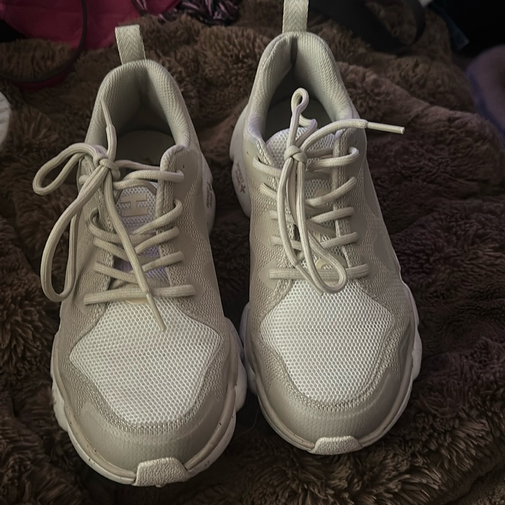 HOLO Footwear
Women's  Sneakers